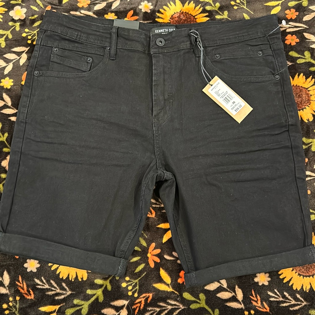 Brand New Kenneth Cole Mens Short